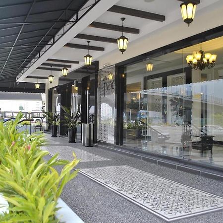 Hotel Zamburger Grand Jade Johor Bahru Buitenkant foto